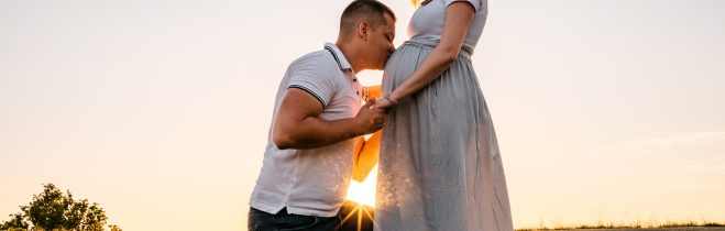 10 Tips To Get Ready For Your Maternity Photoshoot: Diet, Workout, Makeup Tips & More